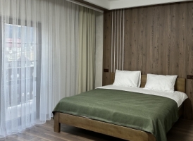 Трикімнатні апартаменти